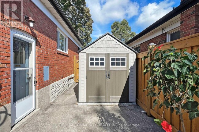 Building Photo - 143 Hiscock Blvd