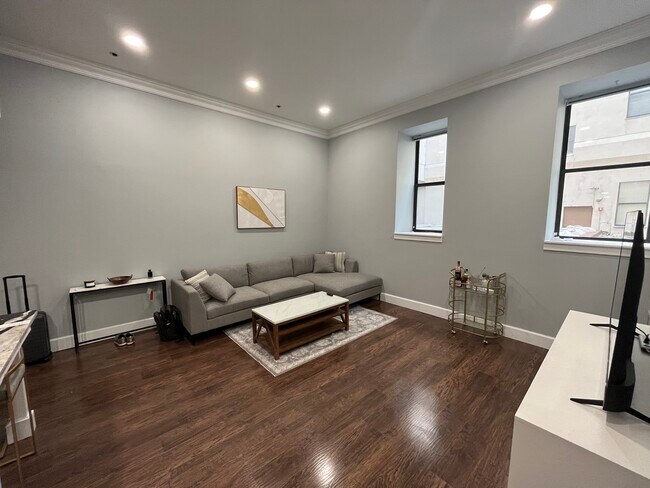 Foto del edificio - 234 N Broadway