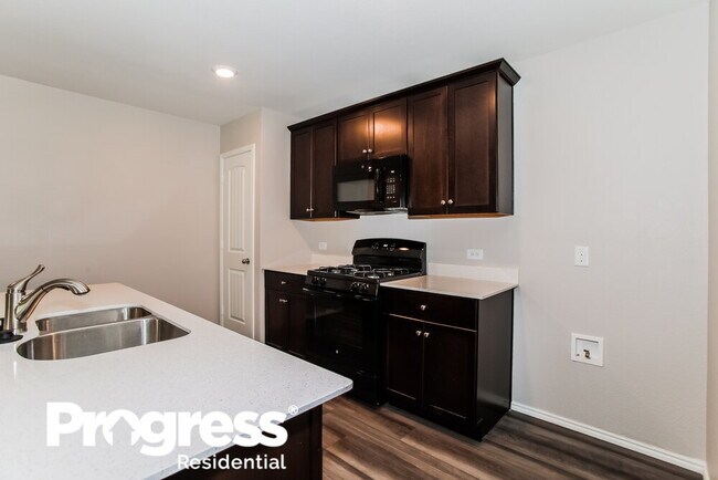 Building Photo - 14401 Cloudview Way