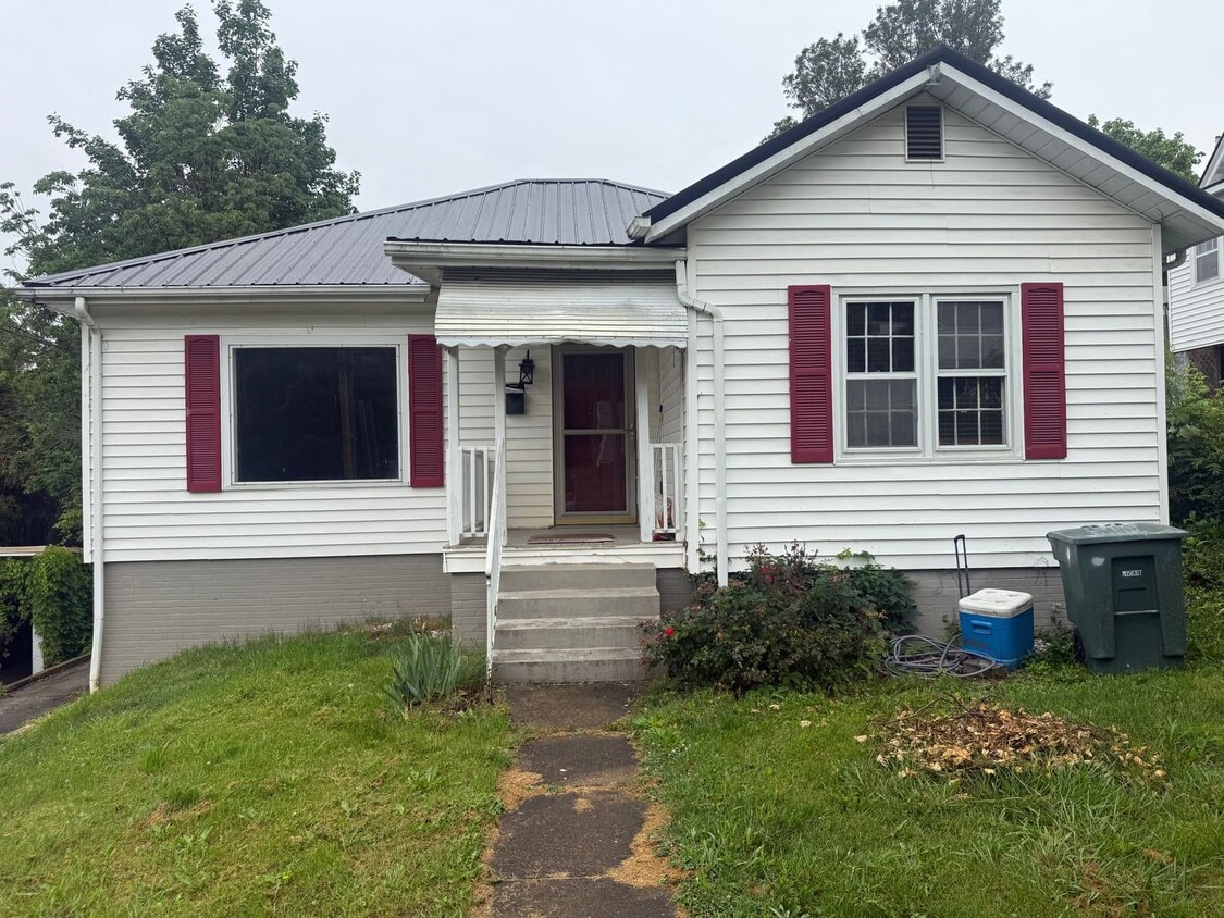 Primary Photo - 3 Bedroom 1 Bathroom Home in Greeneville, TN