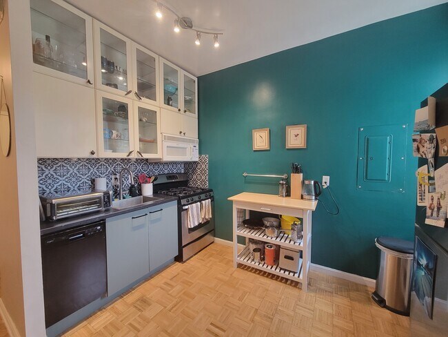 Foto del edificio - 1851 Columbia Rd NW