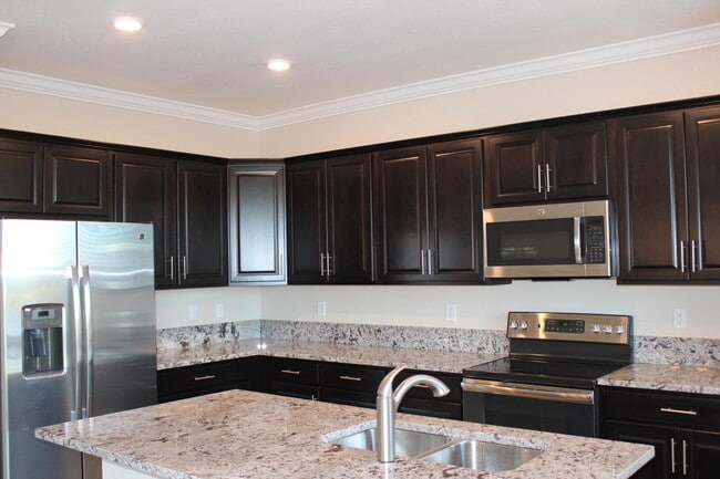 Building Photo - 12951 Anthorne Ln