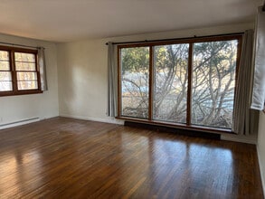 Building Photo - 10500 E Traverse Hwy