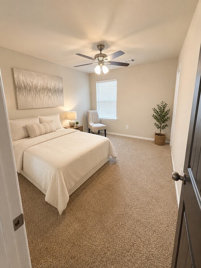Building Photo - 2291 Raider Dr