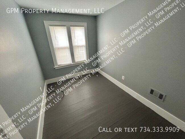 Building Photo - 2541 Monterey St