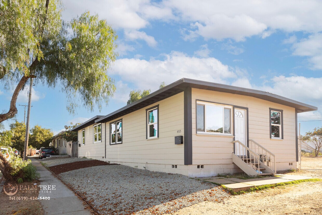 Primary Photo - 4515-17 Hilltop Dr