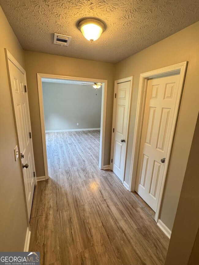Foto del edificio - 10226 Stone St NW