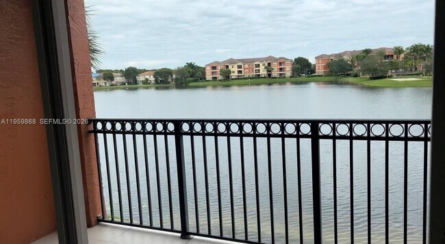 Foto del edificio - 4702 SW 160th Ave