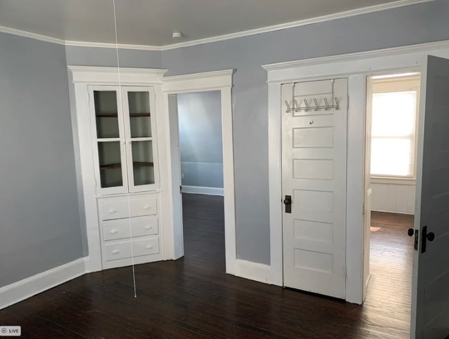 Foto del edificio - 765 Brewster St