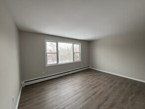 Building Photo - 52 Bissett Rd