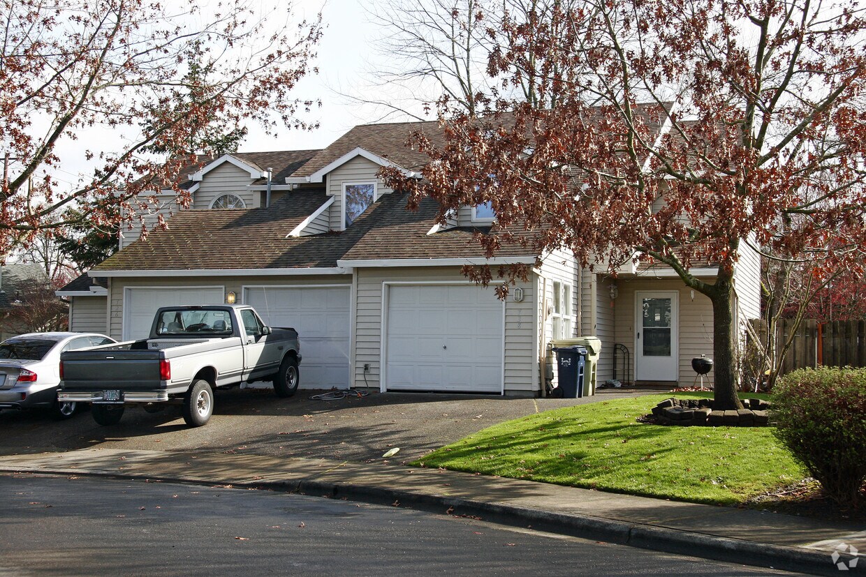 Foto del edificio - 726-735 SW Back Court Pl