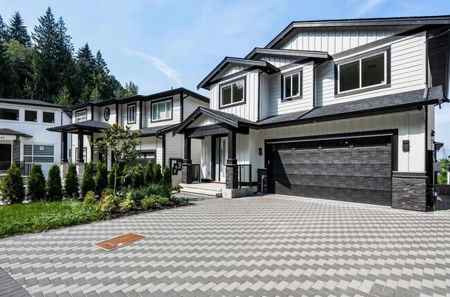 Building Photo - 8585 Forest Gate Dr