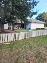 Building Photo - 16235 Red Wood Cir N