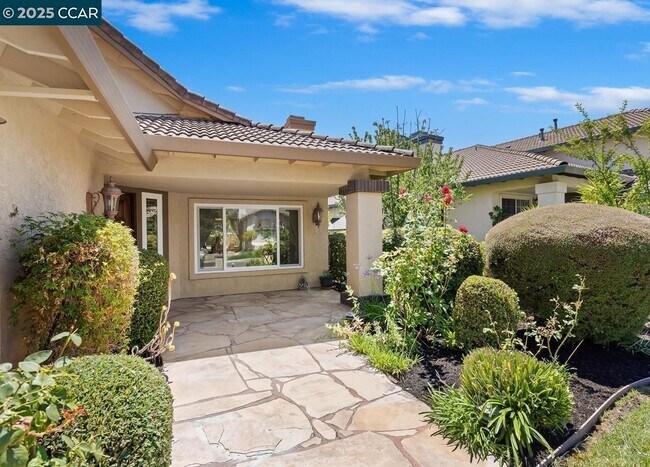 Building Photo - 1143 Cheshire Cir