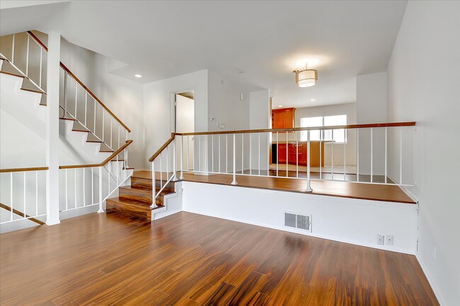 Building Photo - 4646 Don Lorenzo Dr