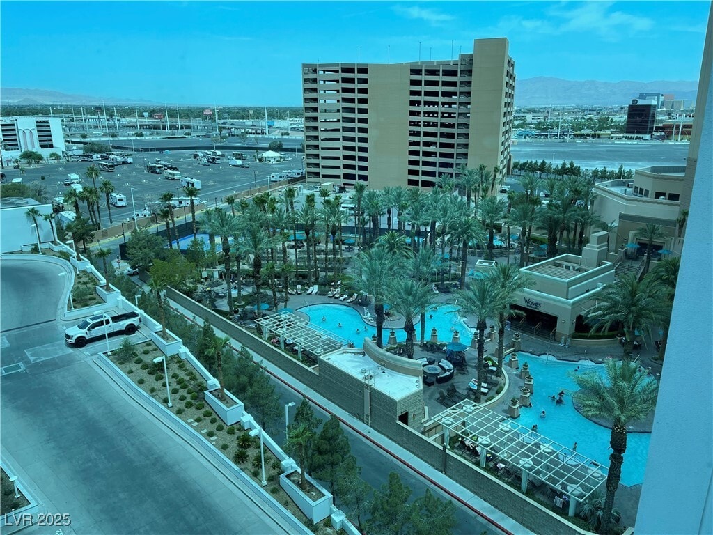 Building Photo - 2700 S Las Vegas Blvd