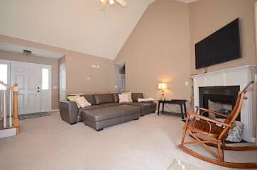 Foto del edificio - 518 Burnside Dr