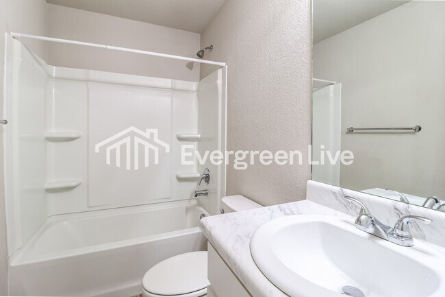 Foto del edificio - 3032 Trelon Cv