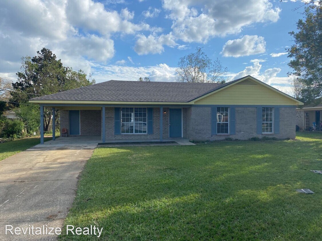 Primary Photo - 3 br, 1.5 bath House - 76 Mayfair Ln