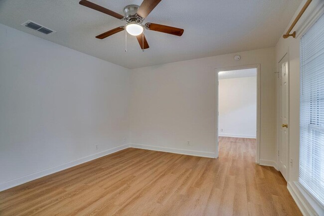 Building Photo - 509 Treys Way