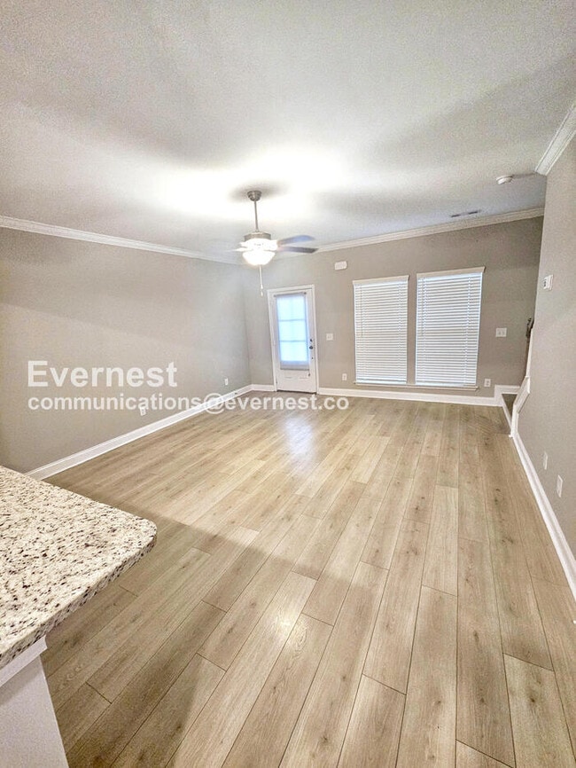 Foto del edificio - 809 Goswell Dr