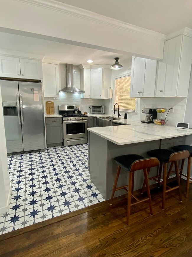 Fully updated kitchen with HE appliances - 3172 Sandusky Dr
