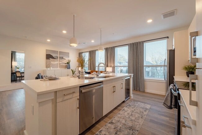 Building Photo - Move In Without the Extra Costs!