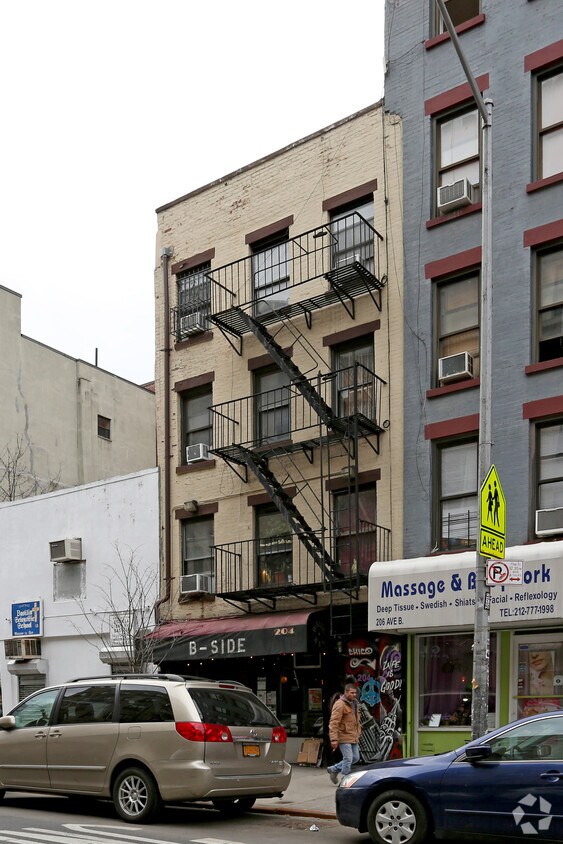 Building Photo - 204 Avenue B