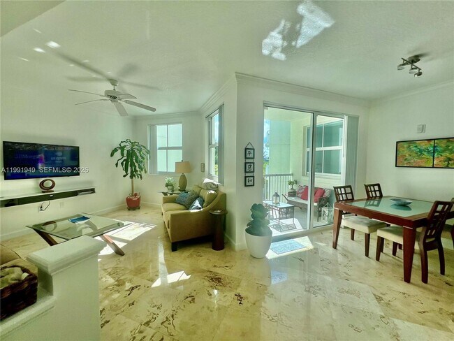 Foto del edificio - 9172 Collins Ave