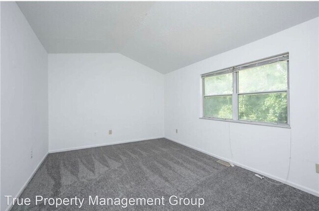 Building Photo - 3 br, 2.5 bath House - 8570 Fairway Trail
