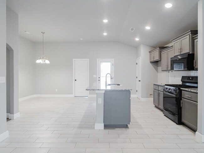 Foto del edificio - 6100 NW Silas St