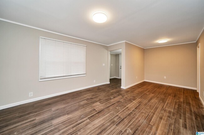 Building Photo - 3020 Sharon Blvd