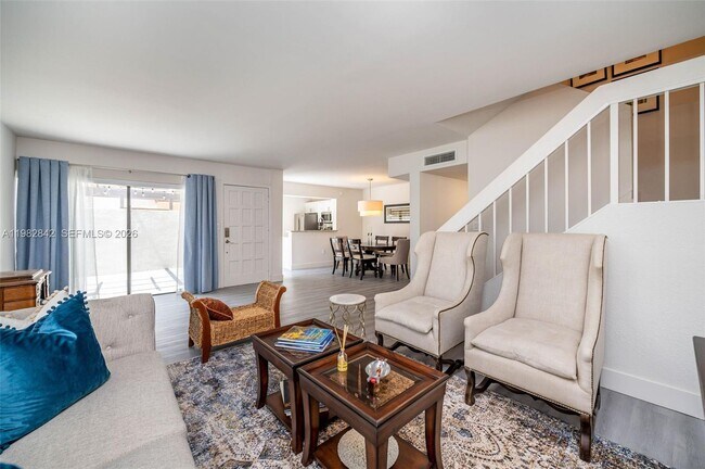 Foto del edificio - 4702 SW 67th Ave
