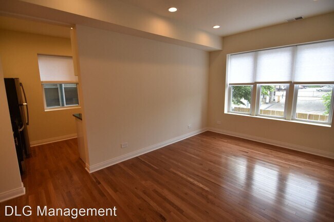 Foto del edificio - 1738-1742 W Touhy Ave