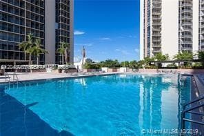 Building Photo - 20379 W Country Club Dr