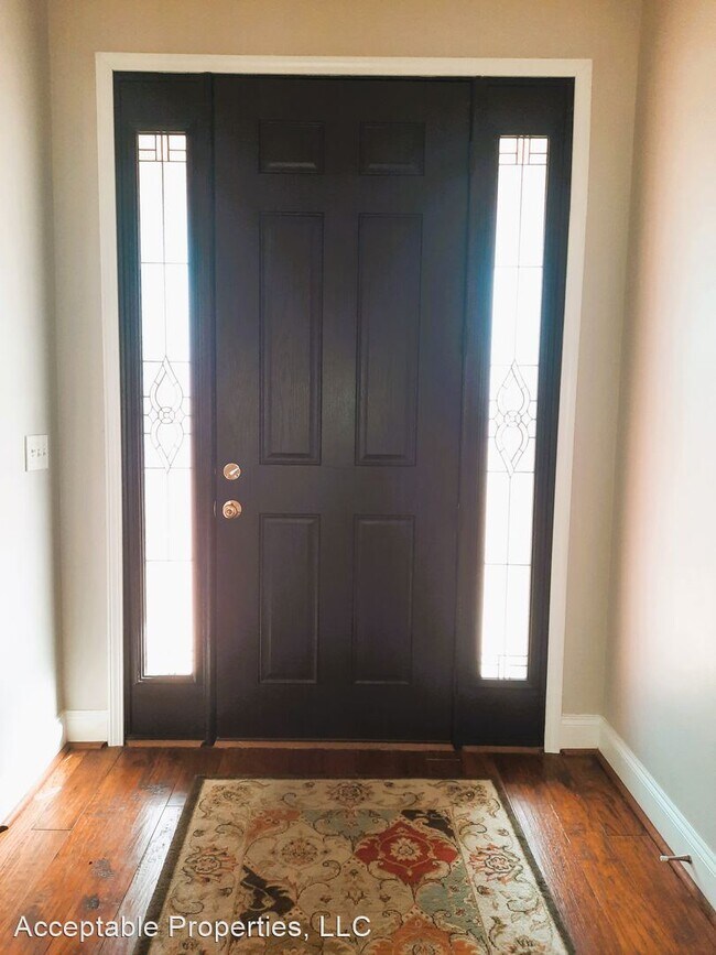 Foto del edificio - 3 br, 2 bath House - 5027 Summit Dr.