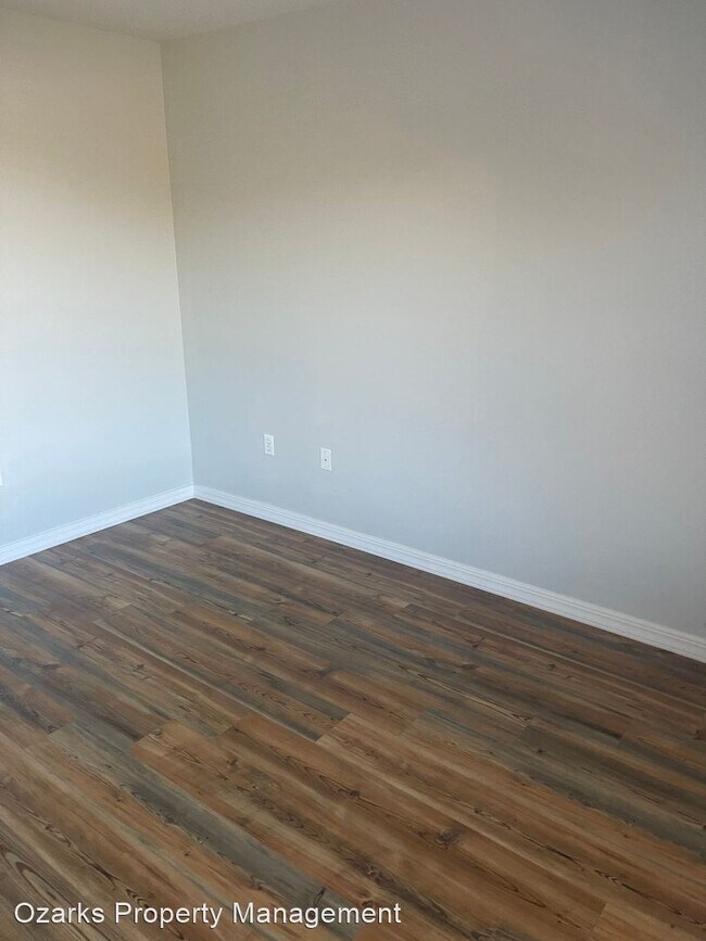 Building Photo - 3 br, 2 bath House - 240 TONI LANE UNIT A