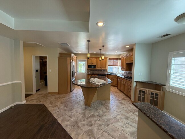 Foto del edificio - 5958 Pearce Ave