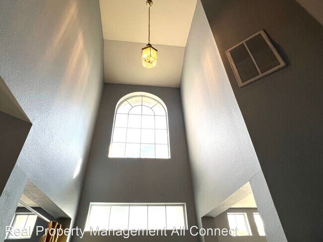 Foto del edificio - 4 br, 2.5 bath House - 802 Stevenage Dr