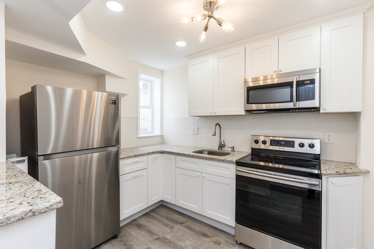 Primary Photo - 537 N 33rd St