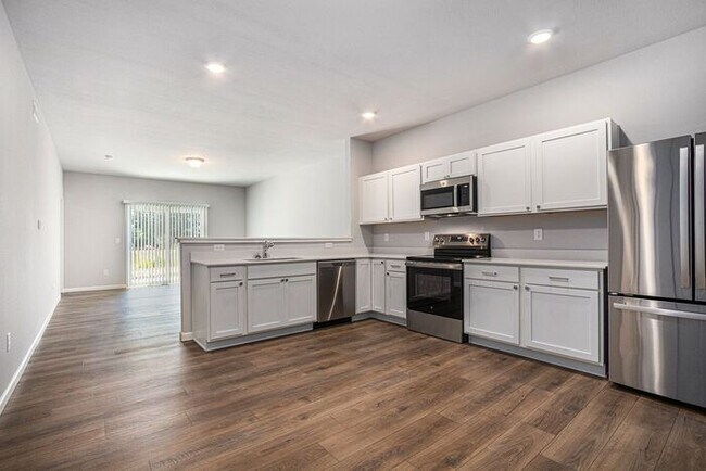 Building Photo - Apply by March 20th and take advantage of $500 off your move-in cost. Don’t miss this limited-tim...