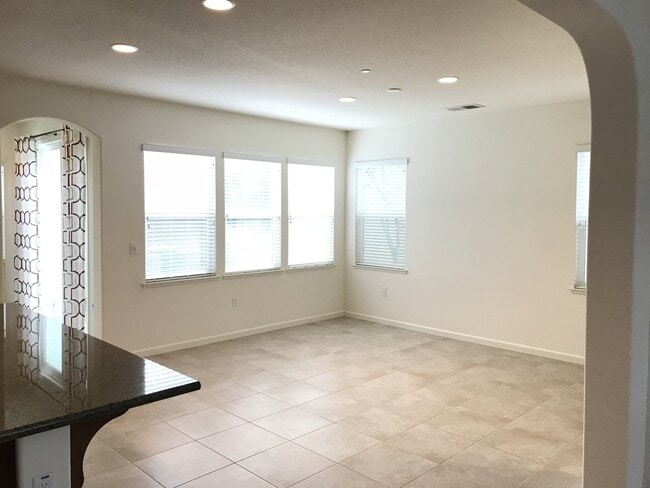 Building Photo - Two story home in Mountain House!