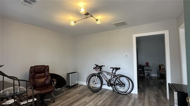 Building Photo - 7040 Alan Thomas Rd