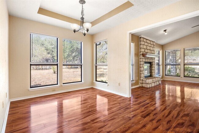 Building Photo - 5 Spalding Cir