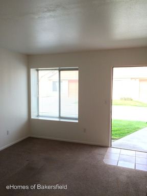 Building Photo - 2915 Brookside Dr