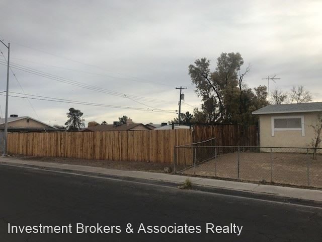 Building Photo - 3 br, 1 bath House - 1344 Chestnut St.