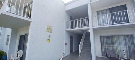 Building Photo - 409 Executive Center Dr