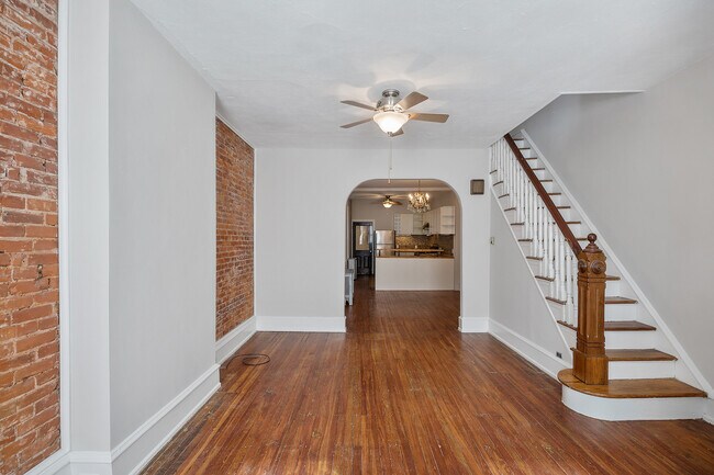 Building Photo - 1826 S 16th St