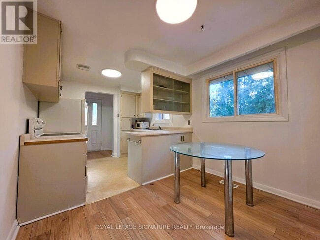 Building Photo - 57 Foreht Crescent