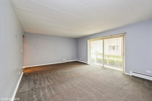 Building Photo - 6150 Kensington Ave